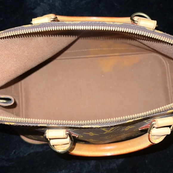 Louis Vuitton Alma PM - Gently Used - Picture 3 of 7